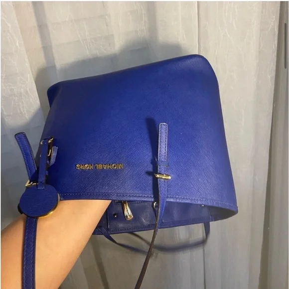 Michael Kors Purse - Picture 10 of 16